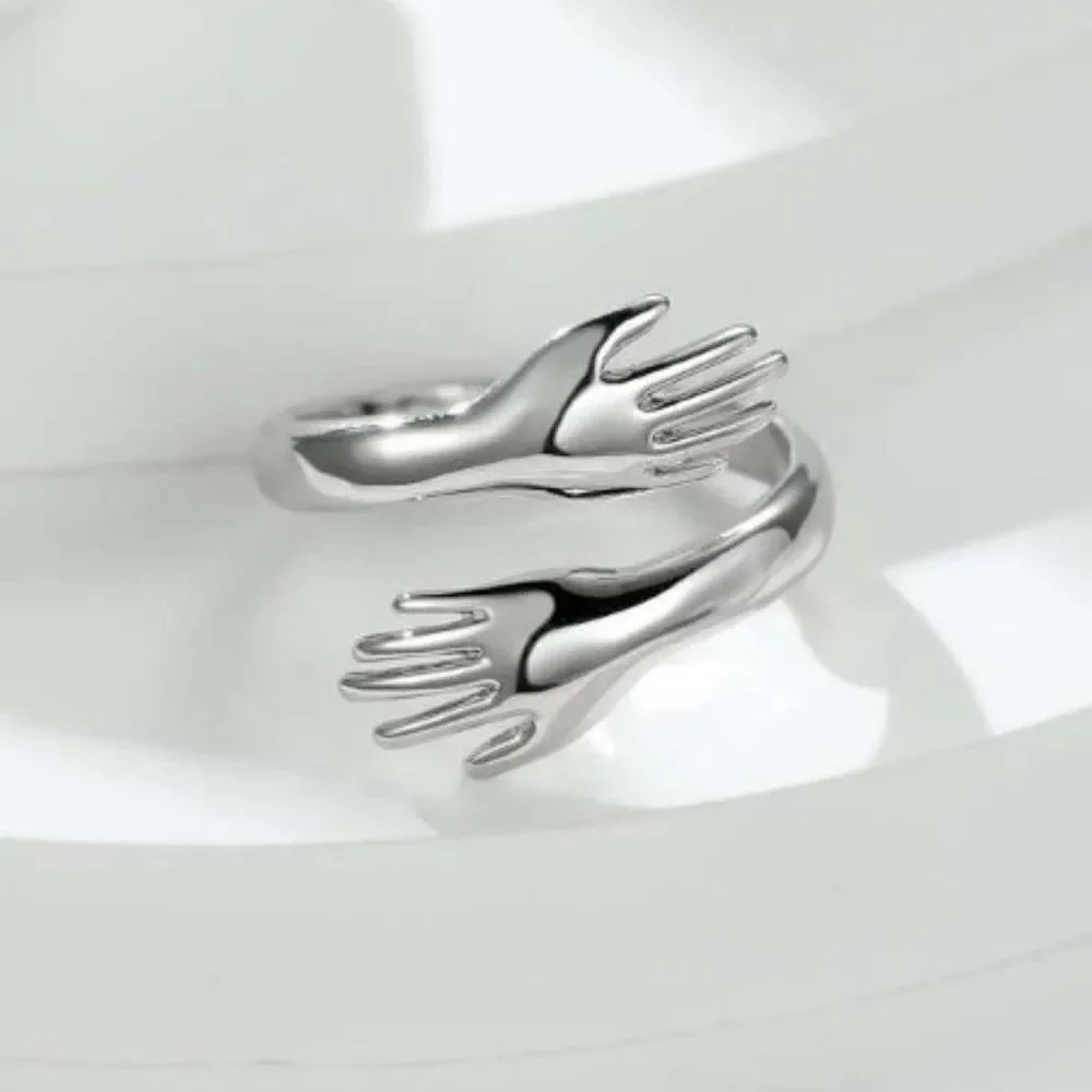SILVER HUG ME TIGHT RING